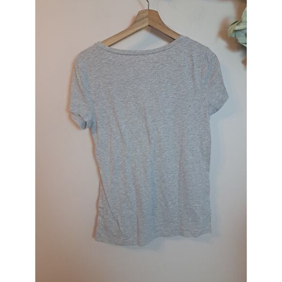 Old Navy Grey T-shirt Purple Embroidered Sz M - Picture 3 of 5